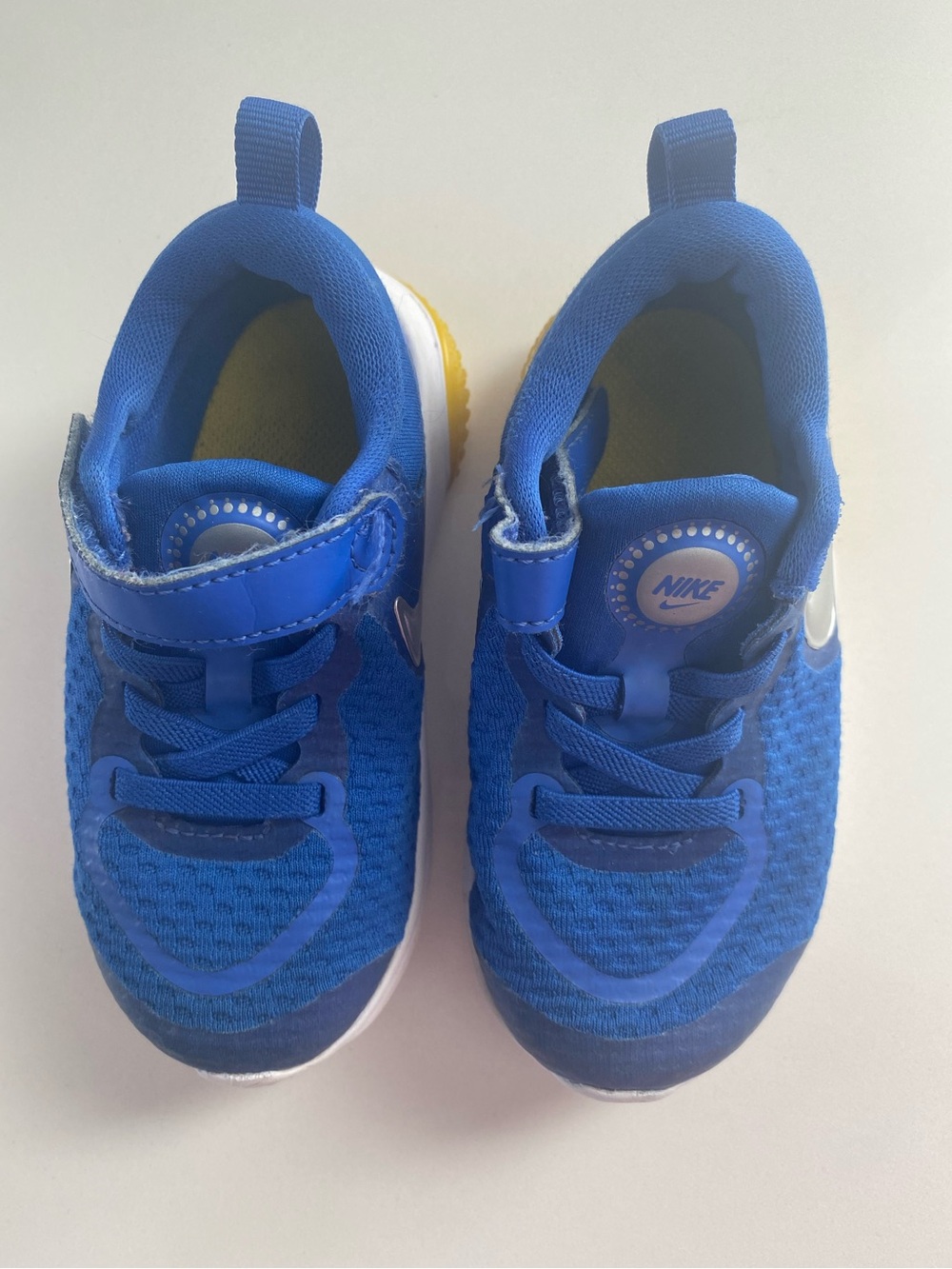 Nike Toddler Royal Blue Lightweight Sneakers with White Swoosh